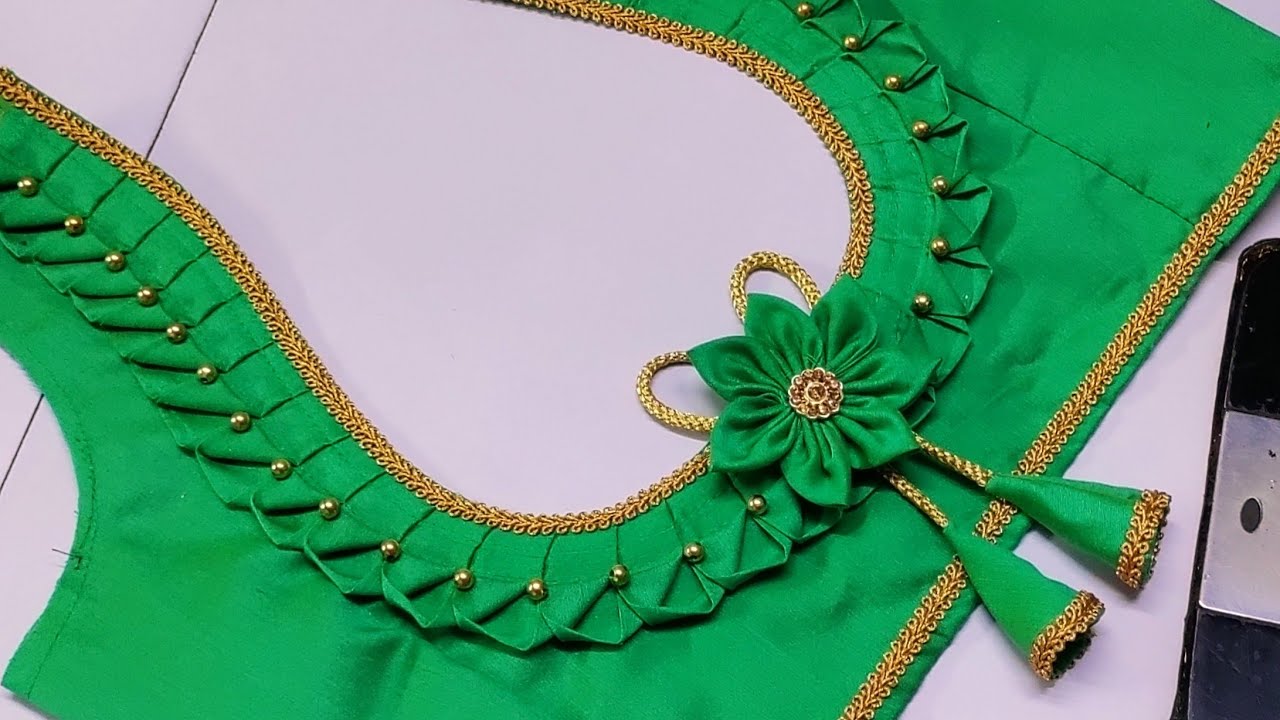 Blouse designs || cutting and stitching back neck blouse design || blouse back neck design