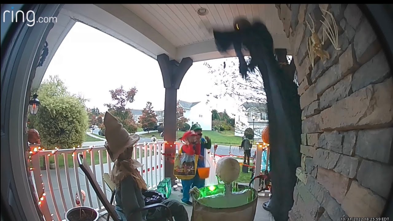 Halloween Ring Doorbell Screams!