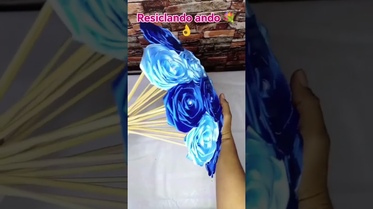 Utilizando el unicel de los listones para armar un ramo de 20 rosas 💐👌