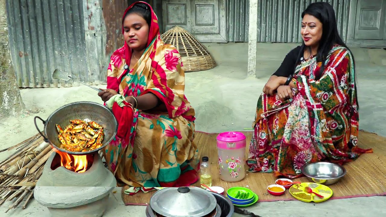 শীতের সবজি ও বিলের পুঁটিমাছ দিয়ে মজার রান্না || Panorama Cooking