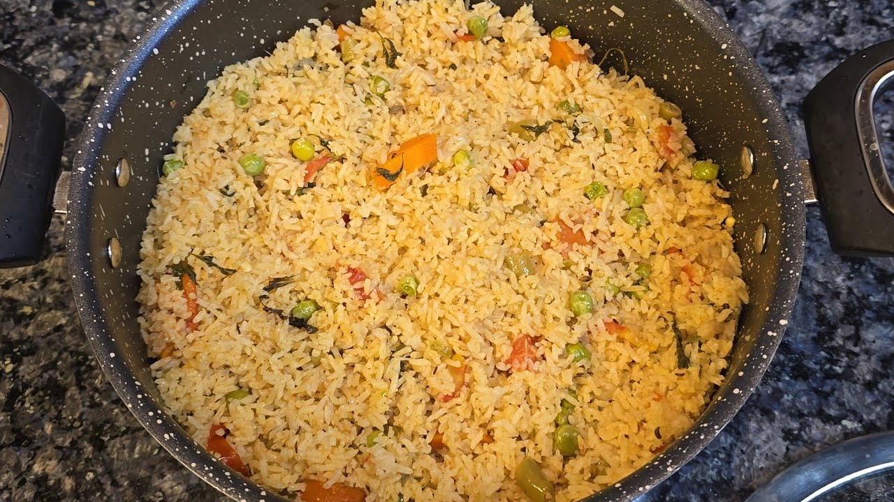 പൊടികൾ ചേർക്കാതെ ബിരിയാണി തയ്യാറാക്കി നോക്കിട്ടുണ്ടോ #vegbiriyani #biriyani #special #indianfood