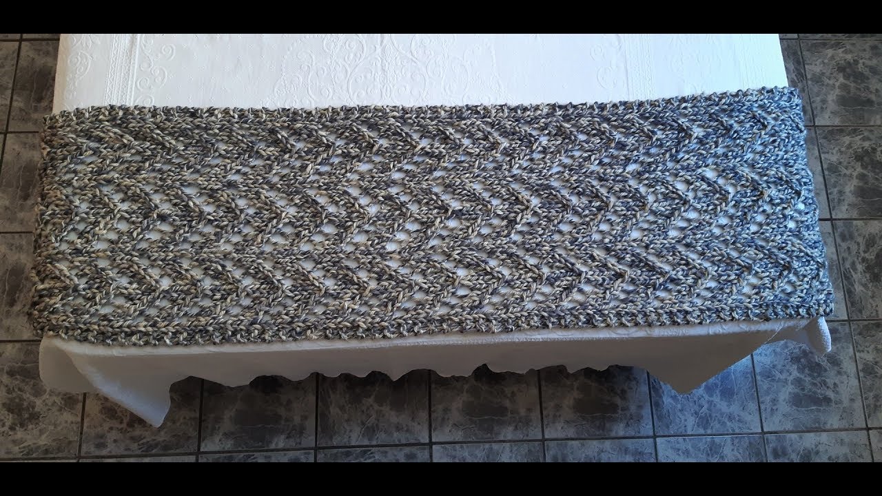 Peseira de cama em tricô