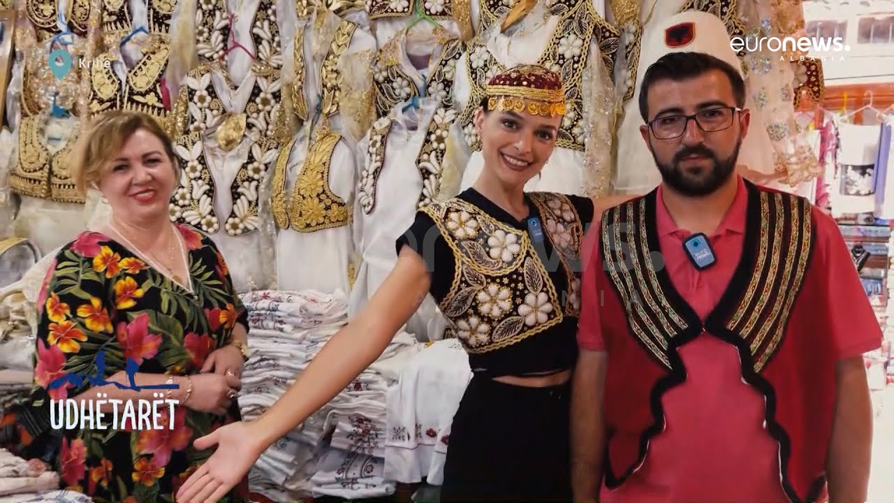 “Udhëtarët” me veshjet tradicionale të Krujës