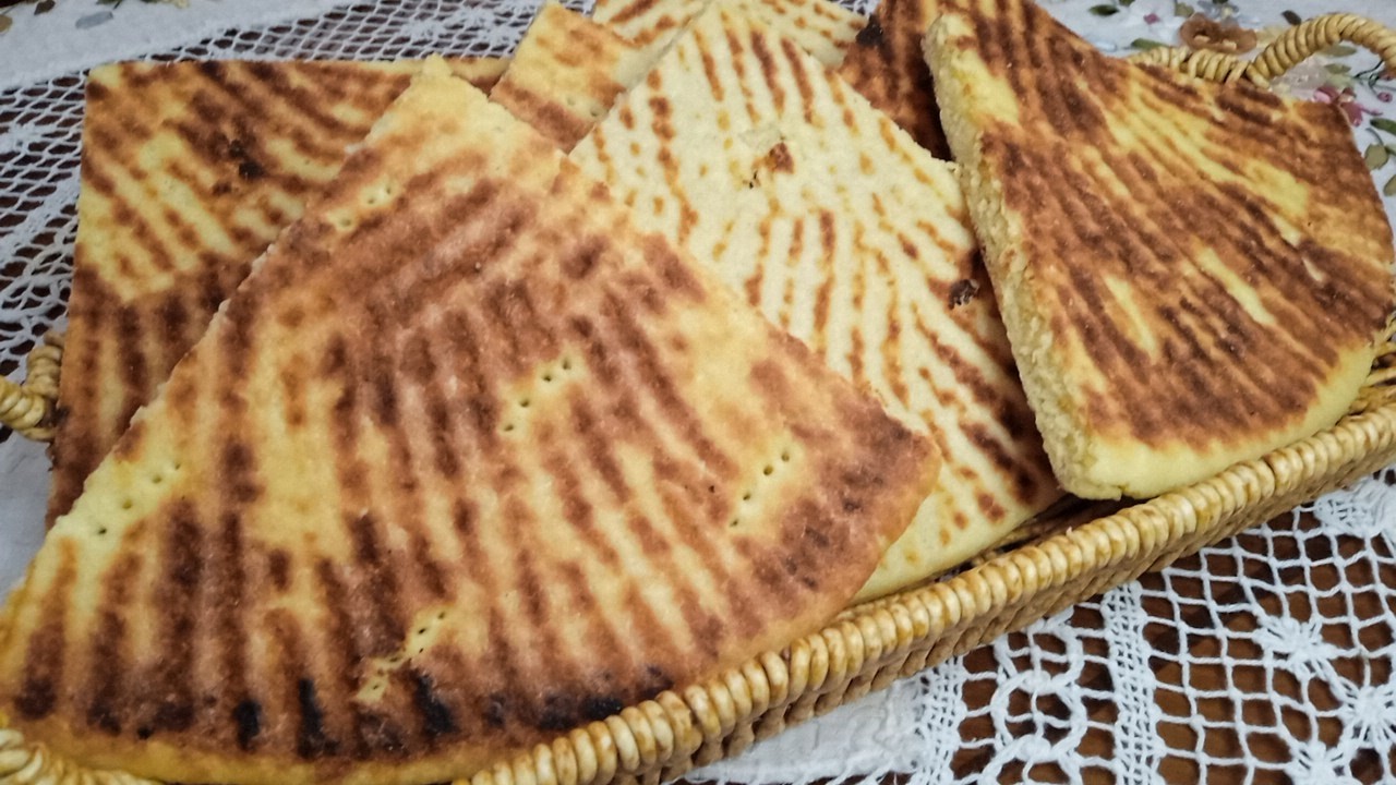 سجليها عندك💥كسرة رخسيس مبسسة بالسميد فقط💥قاطو تذوب فالفم بمقادير مضبوطة مع كامل أسرارها خبز الفطير