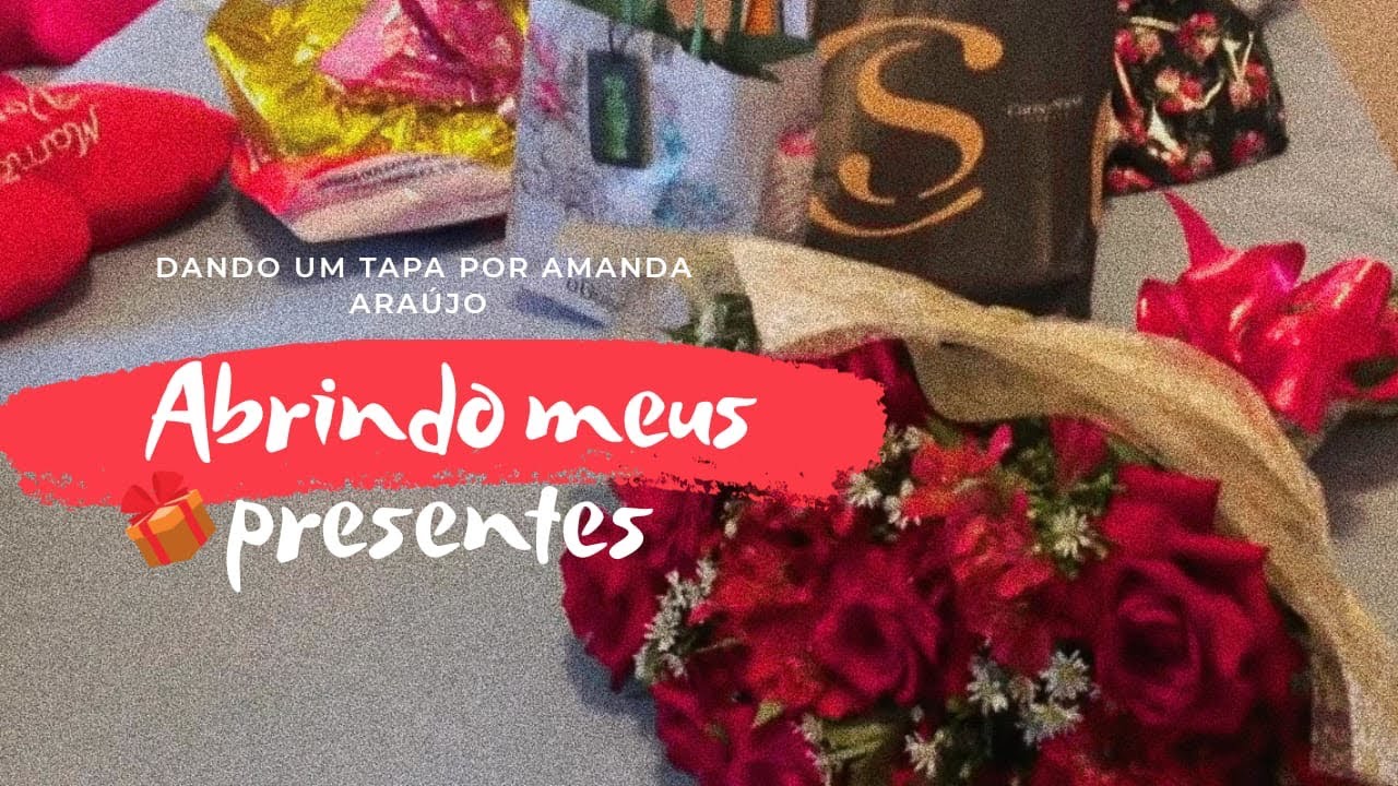 ABRINDO MEUS PRESENTES De 22 Anos | Dando um tapa por Amanda Araújo