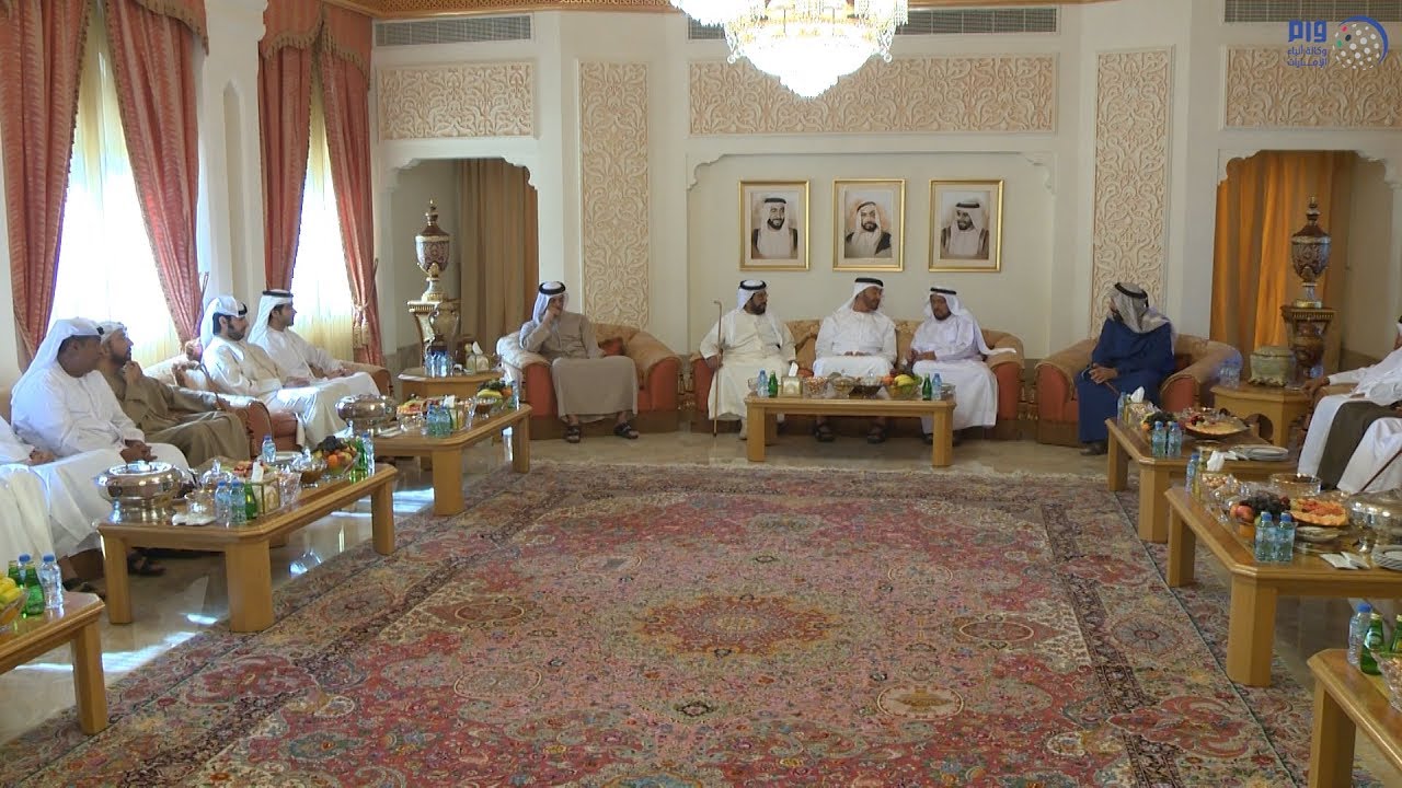 محمد بن زايد يزور سلطان راشد الظاهري في مدينة العين