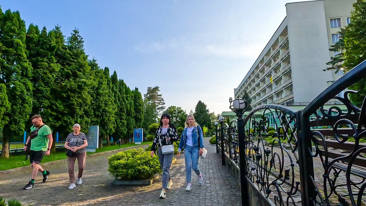 ТРУСКАВЕЦЬ 2025 | Яка вартість відпочинку? Санаторій Шахтар та літній курорт у всій красі! 4к |