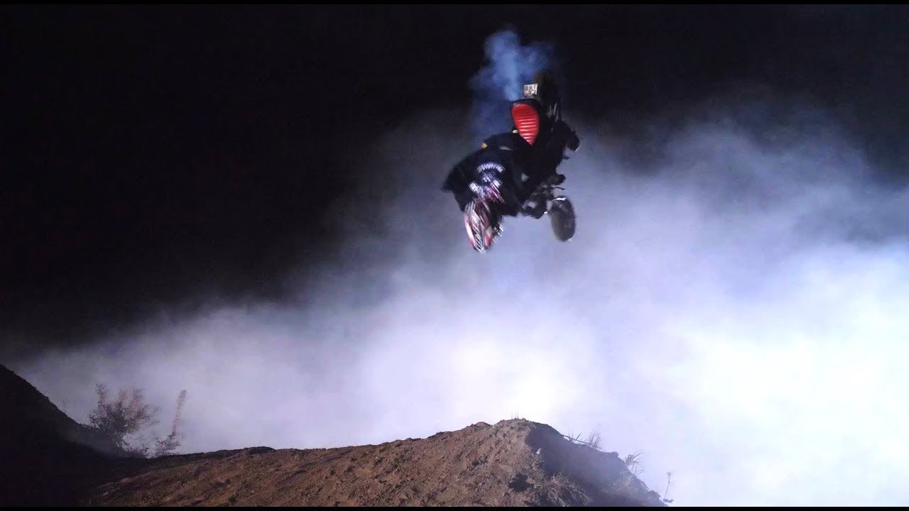 MCH3 Kestääkö Honda Monkey Backflipin?!?!?! KWR