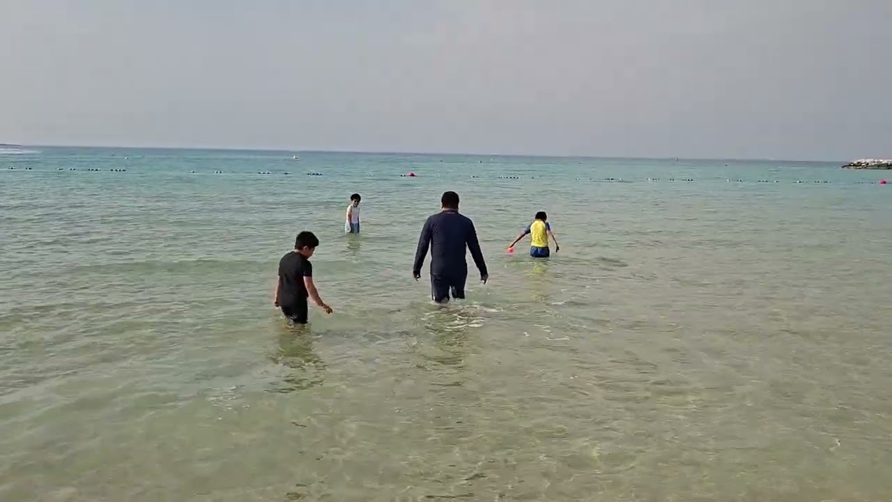Tara, let's swim sa Qatar ⛱️ ☂️ 🏖 