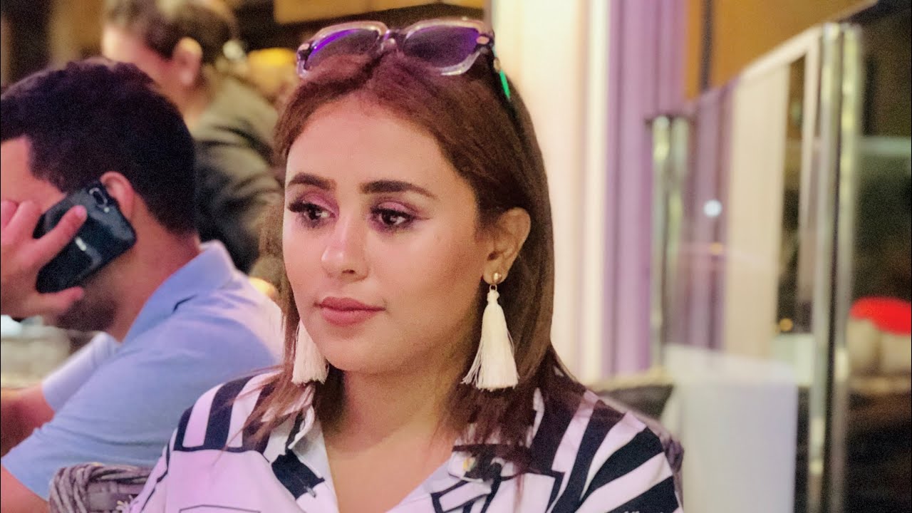 كانت. تعيش حياتها طبيعية....... لكن بعد عشرين عاما كانت الصدمة
