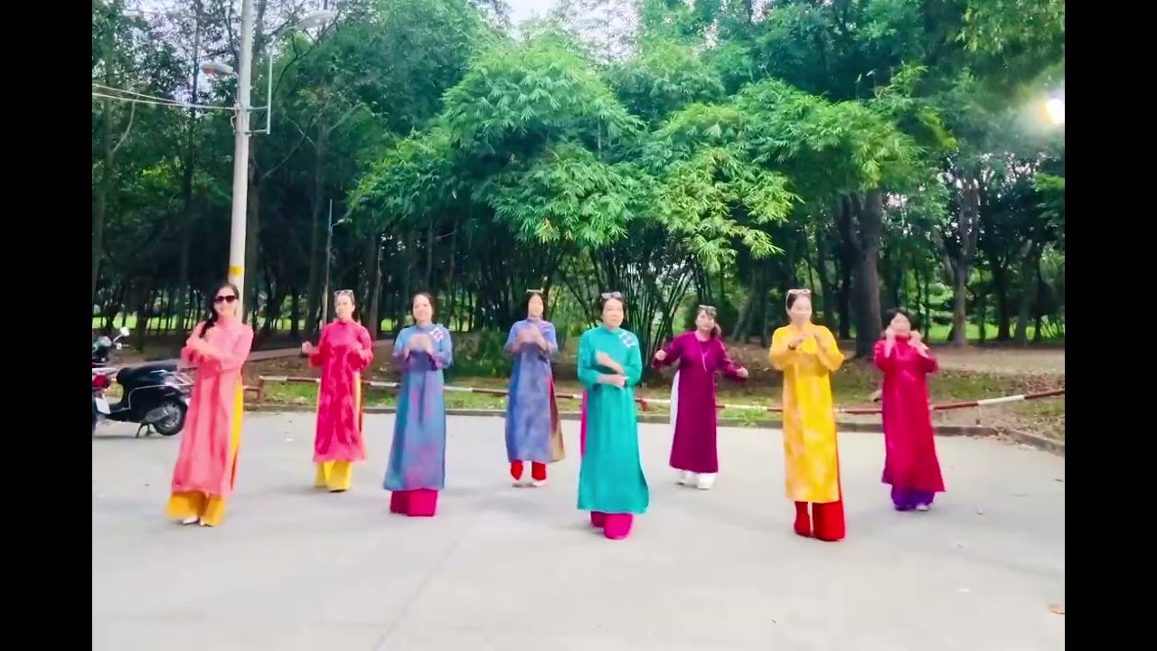 Nhóm nhảy vui xuân 2026