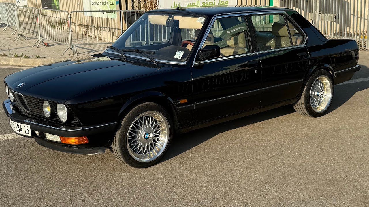 BMW  E28 / 10 ans de rénovation un résultat magnifique