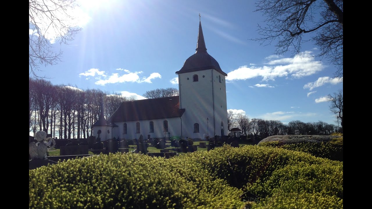 M&auml;ssa i Vallda kyrka.