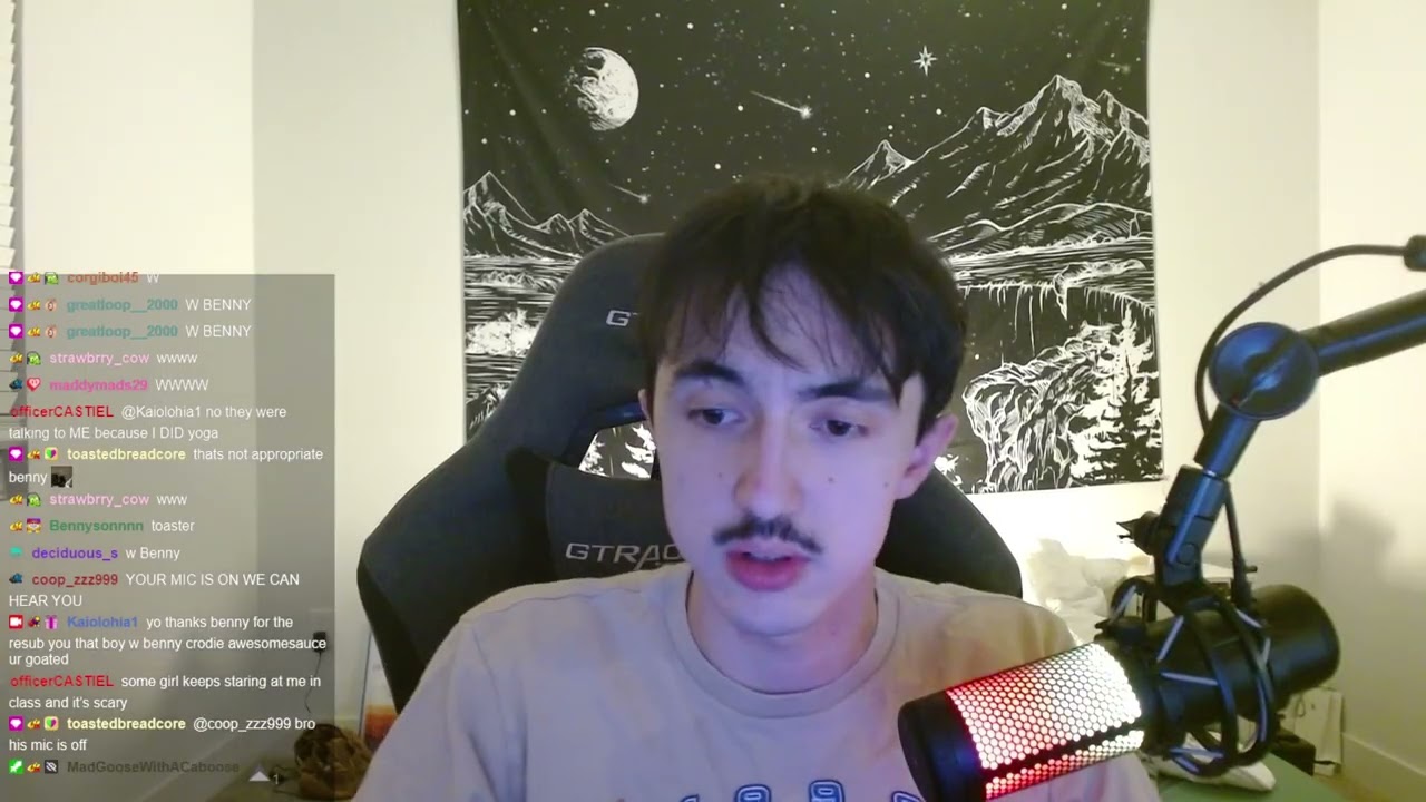 Eating A Lava Cake w no mic Talking to chat. NO MIC