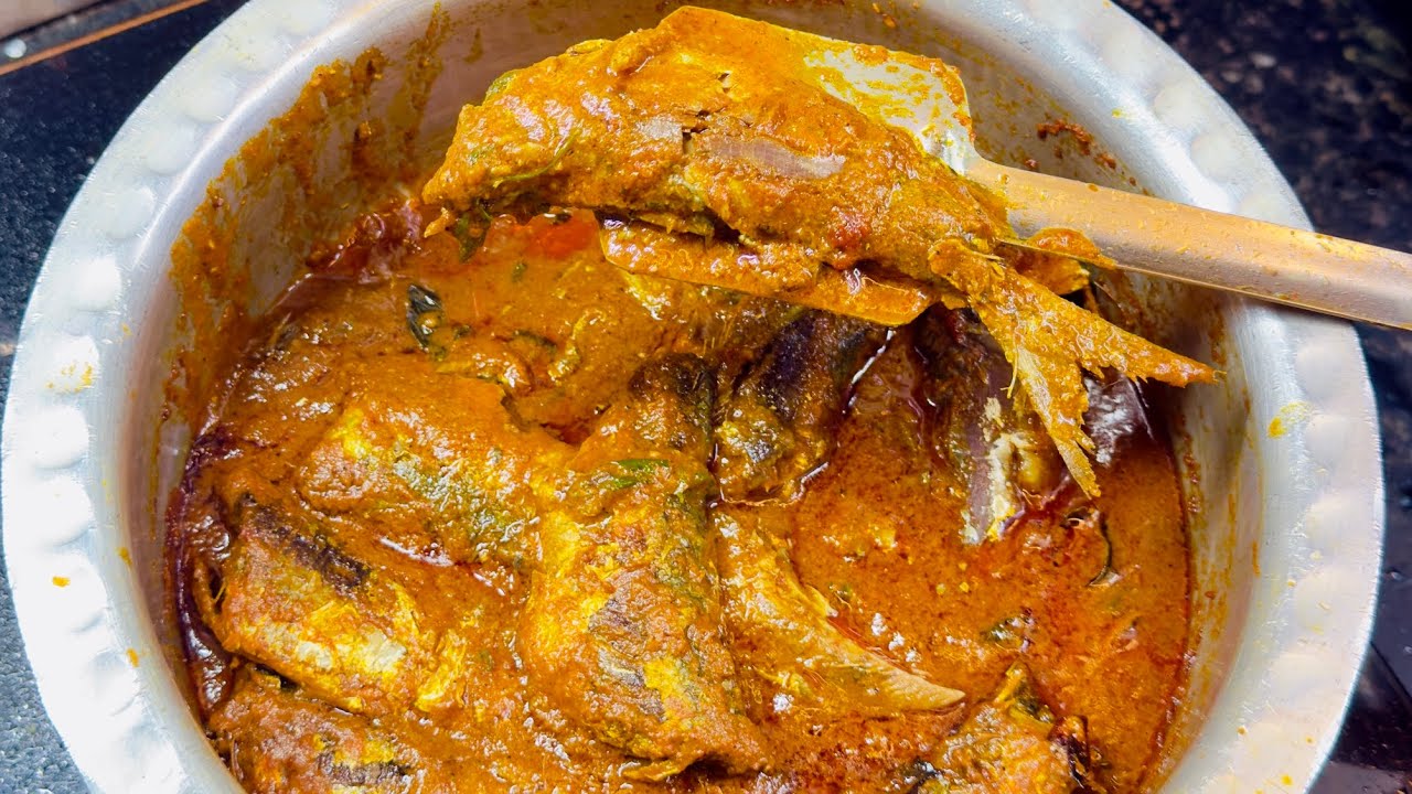 Spicy Sardine fish fry curry | Easy Mathi Meen Fish Fry | तारल्यांचा (Tarli) मोटला