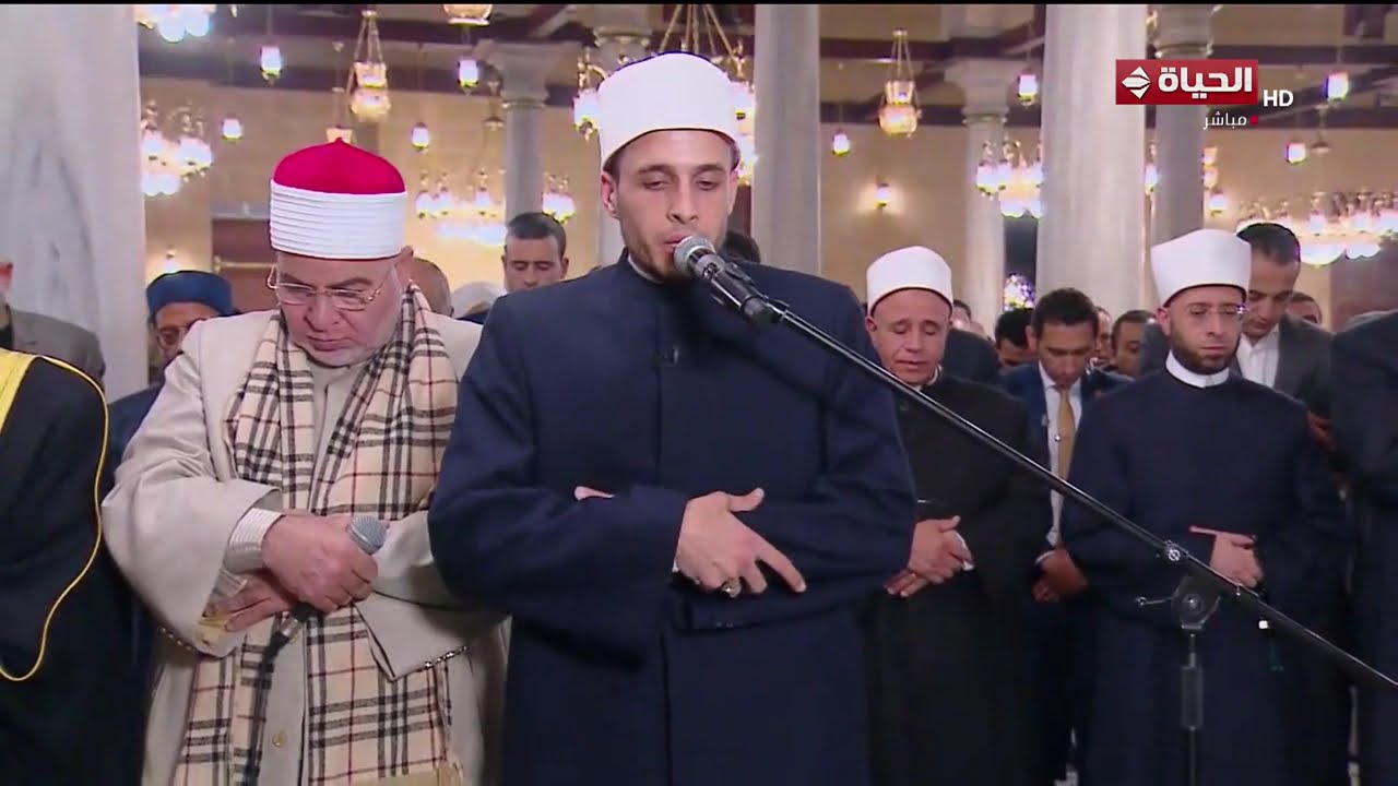 الدكتور أحمد نعينع يؤم المصلين في صلاة التراويح من مسجد الإمام الحسين | 16 رمضان