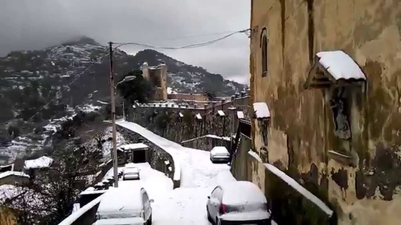 Passeggiata eccezionale nel centro storico di Santa Lucia del Mela (ME)