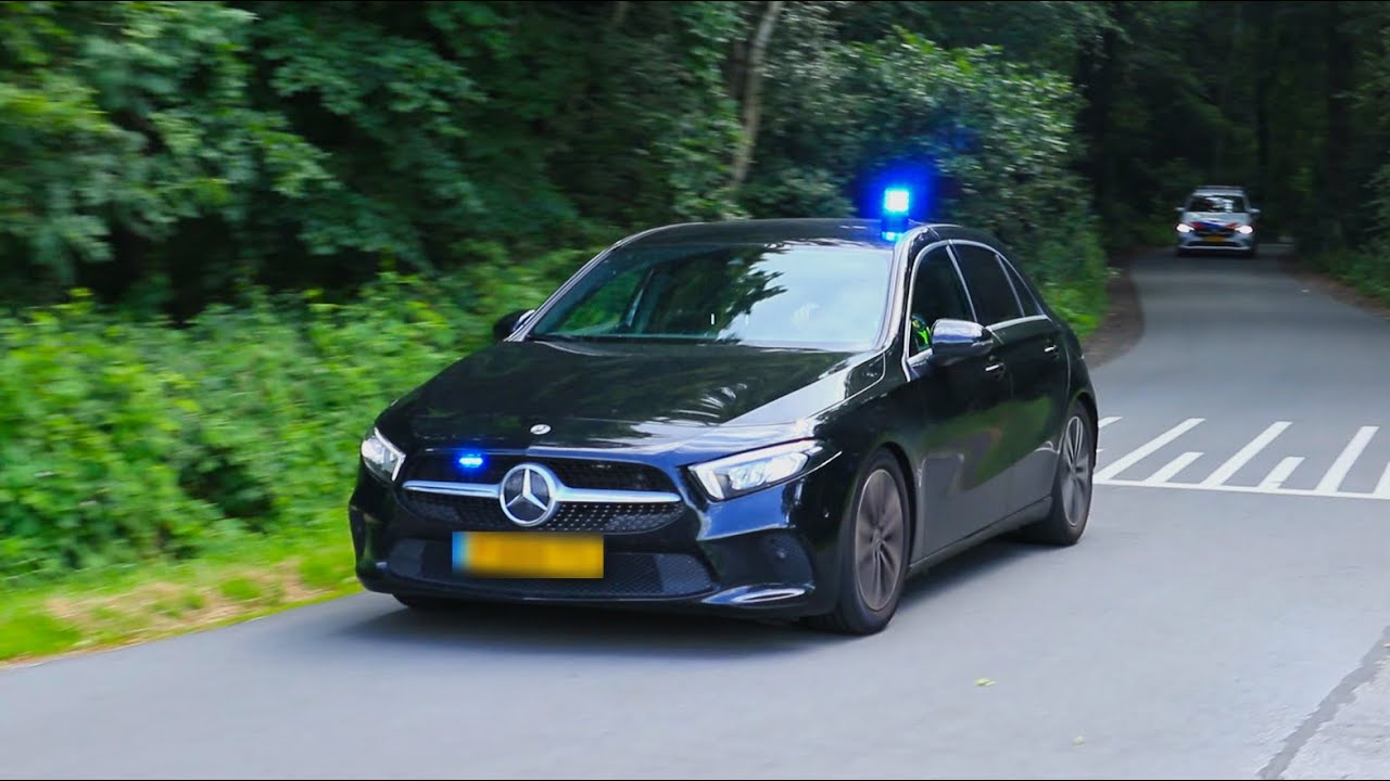 [Onopvallend!] P1 A-Klasse Politie Oosterwolde met spoed naar een ongeval in Kortehemmen!