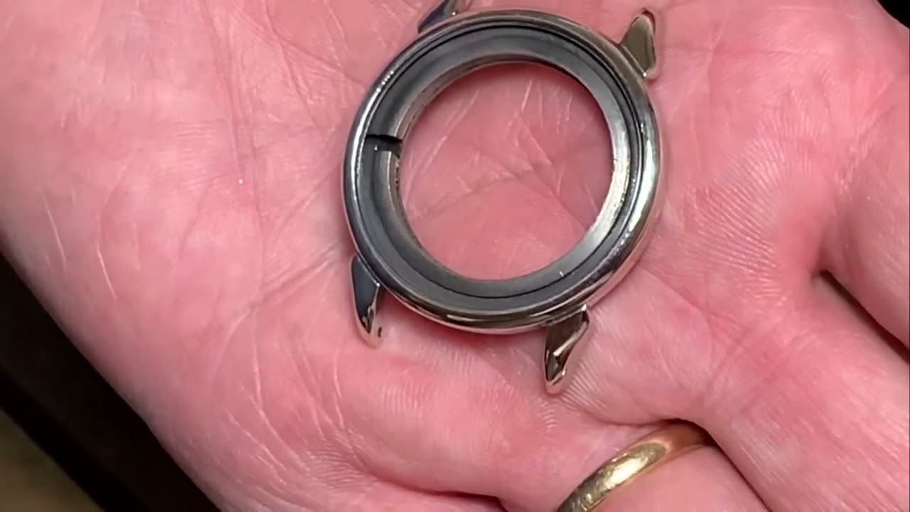 Cromatura cassa orologio video HD