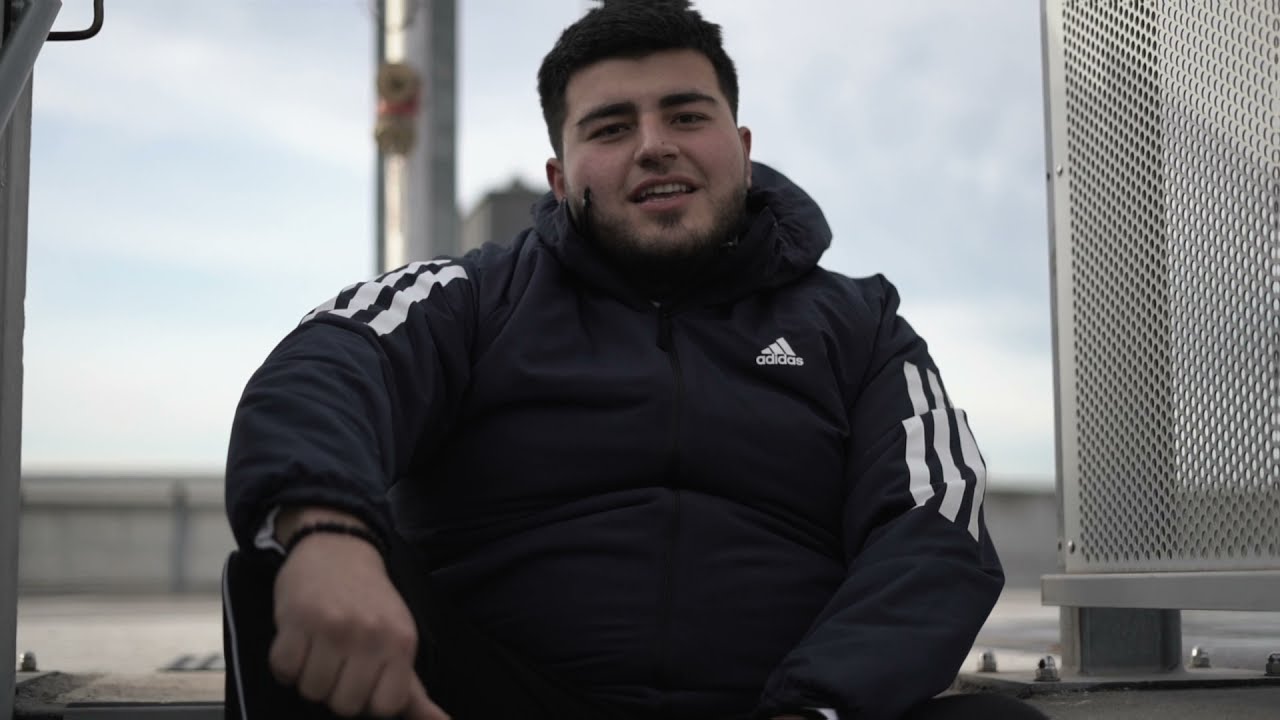 MSTR- Va La Bas  (Clip Officiel)