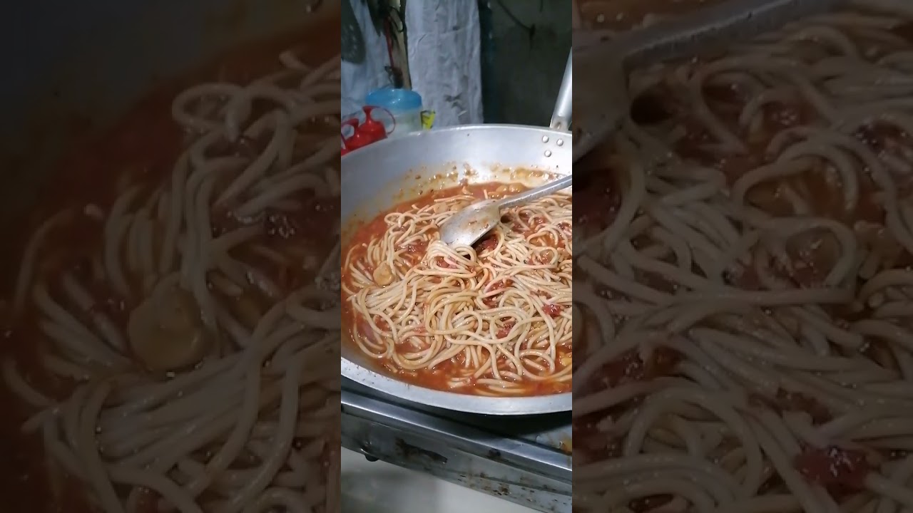 Corned beef lang makaluto kana ng masarap na spaghetti cheese sauce. 