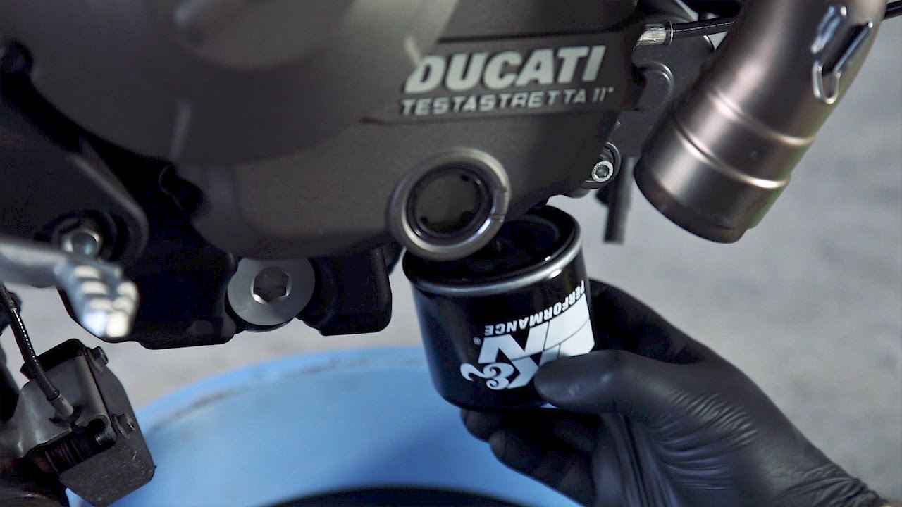 Ducati Monster 821 | Oil Change