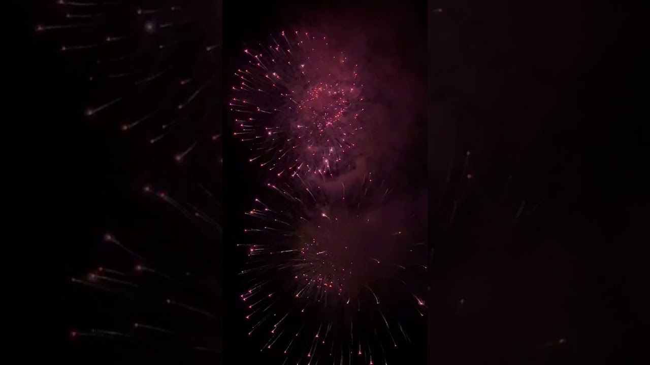 Crackers Sky show at Phu Quoc Vietnam #vietnam #crakers #waterpark #dance #leaser #light #phuquoc 