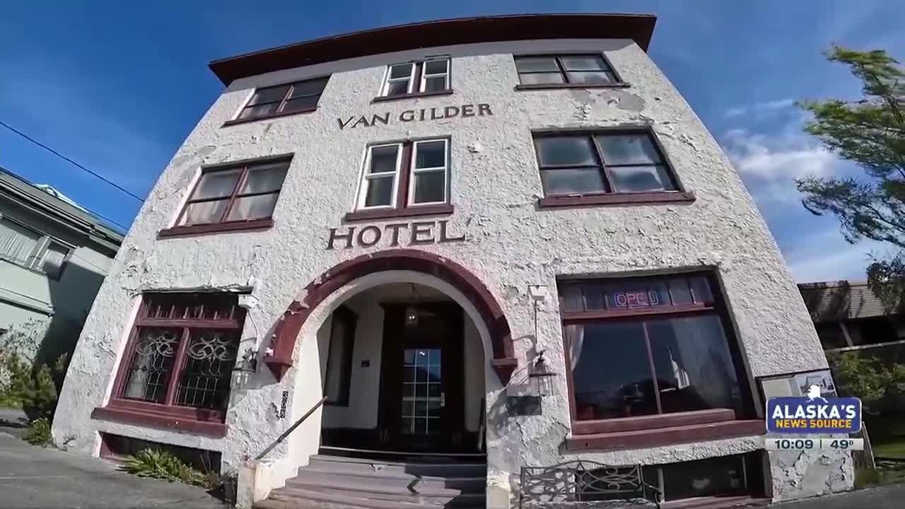 Roadtrippin&rsquo; 2025: Spending the night in a Seward hotel that may haunted