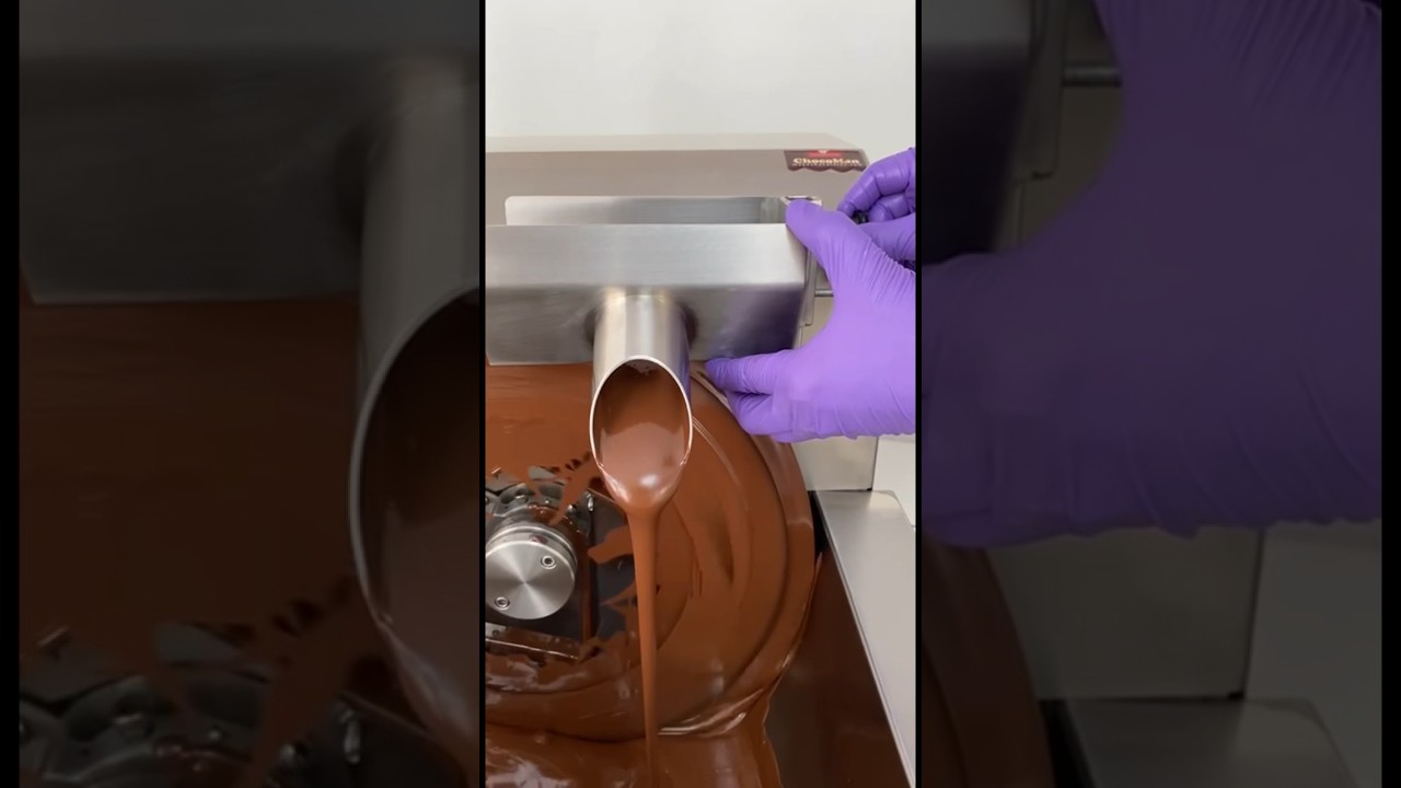 ChocoMan 30 chocolate melting, tempering and moulding machine #chocolatetempering #chocolatemachine