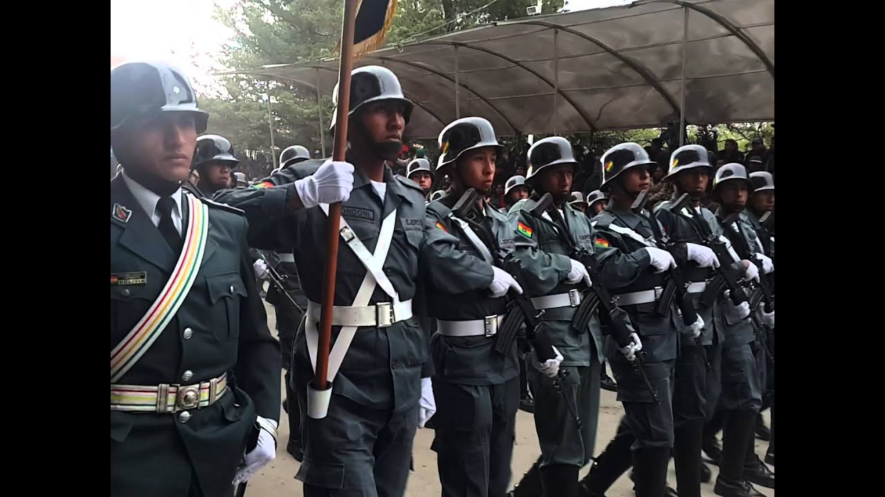Desfile militar del camacho 2015 oruro