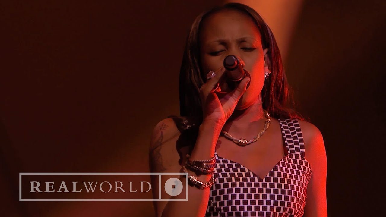Les Amazones d'Afrique - Mansa Soyari (feat. Rokia Koné) [live at the Philharmonie Paris]
