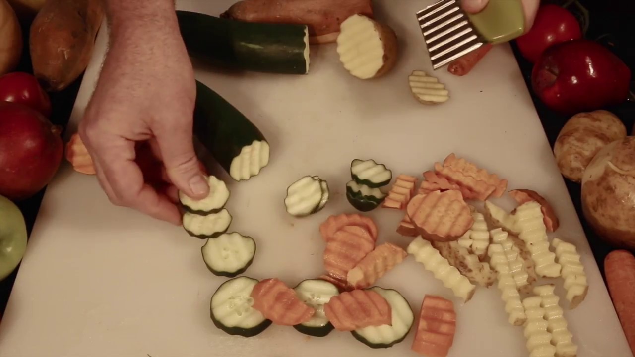 Wavy Cutter demo by A Kitchen Must