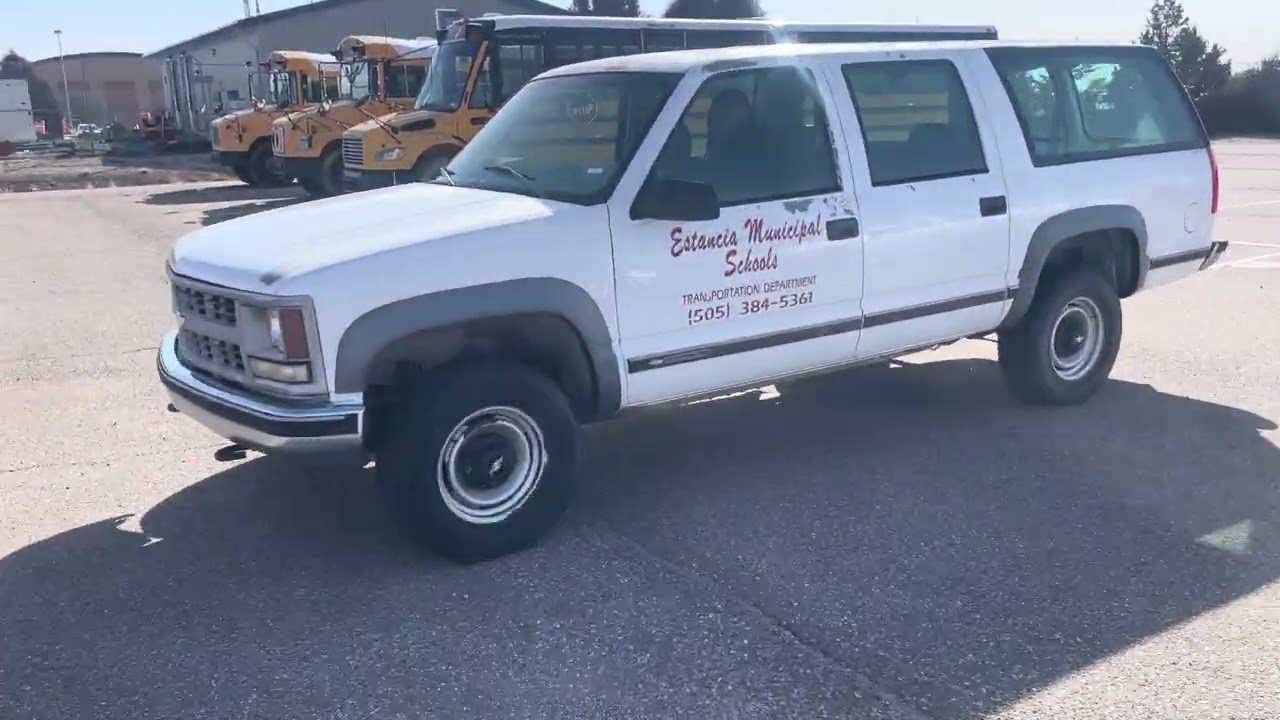 2992-NM lot#27 1999 CHEVROLET Suburban 2500 (3/4 Ton) Sport Utility Vehicle(SUV)/(MPV) 120,758.4 MIL