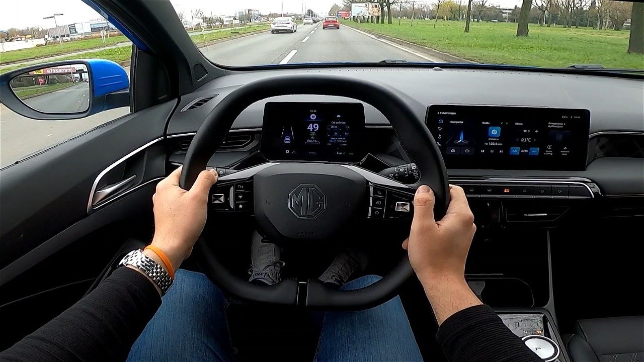 2024 MG 3 Luxury [1.5 Hybrid, 195 HP] POV Test drive | City & Highway | Full-in depth review CARiNIK