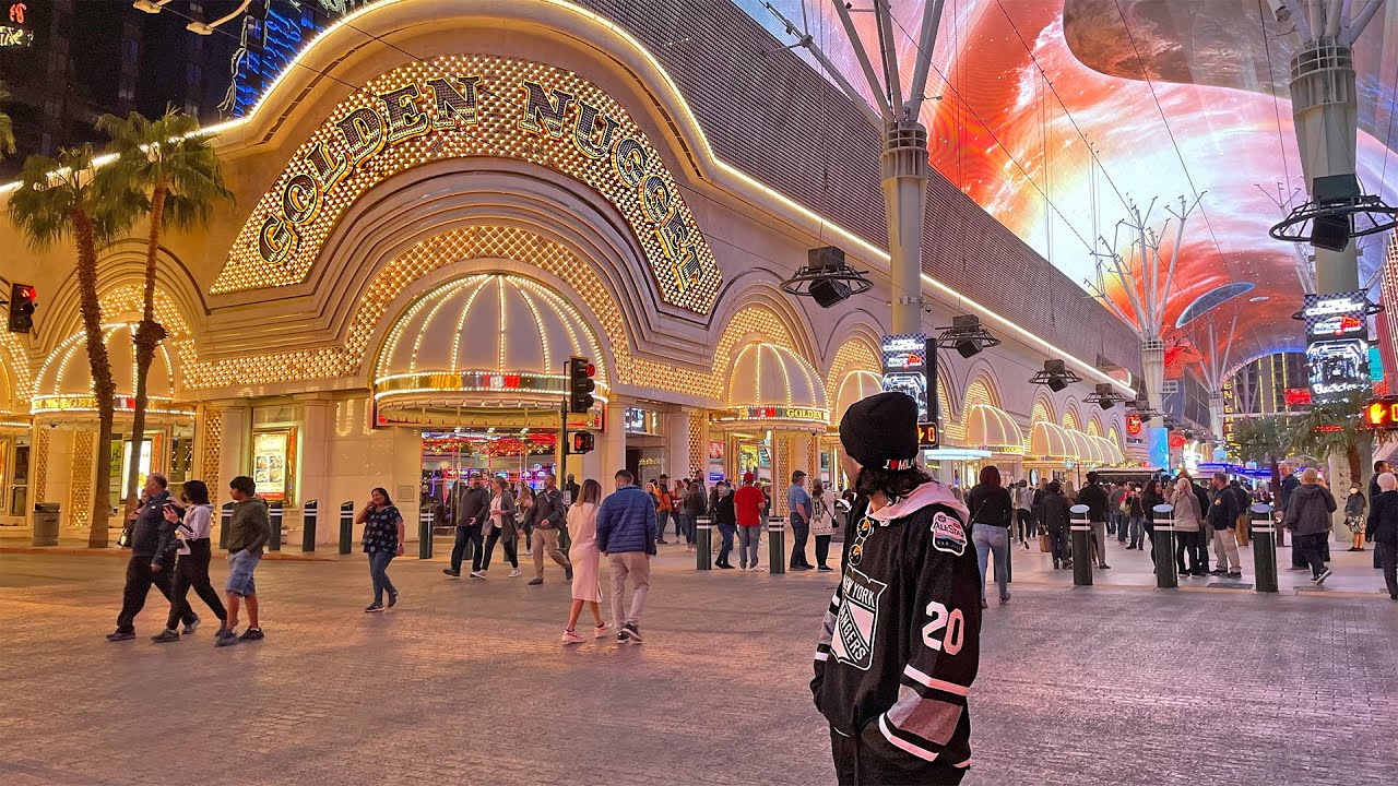 Inside the Golden Nugget Hotel and Casino in Las Vegas! (I booked the cheapest room... 👀)