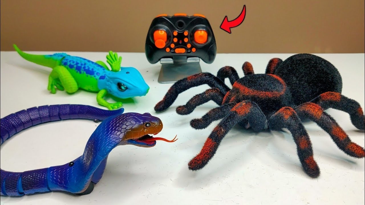 Remote Control Prank Lizard Unboxing & Testing