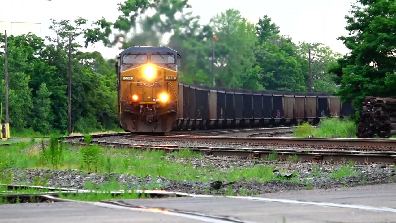 CSX Coal Train w DPU Alright! Old GT Hopper on CSX Train 2 CSX Heritage Units Big 2 Mile Long Trains