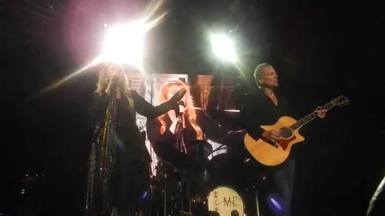 FLEETWOOD MAC - LANDSLIDE Live Vancouver April 4, 2015