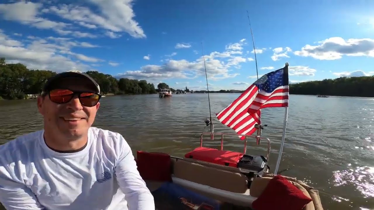 VLOG # 15 - Waterford Tugboat Roundup in a Ranger Tug 21