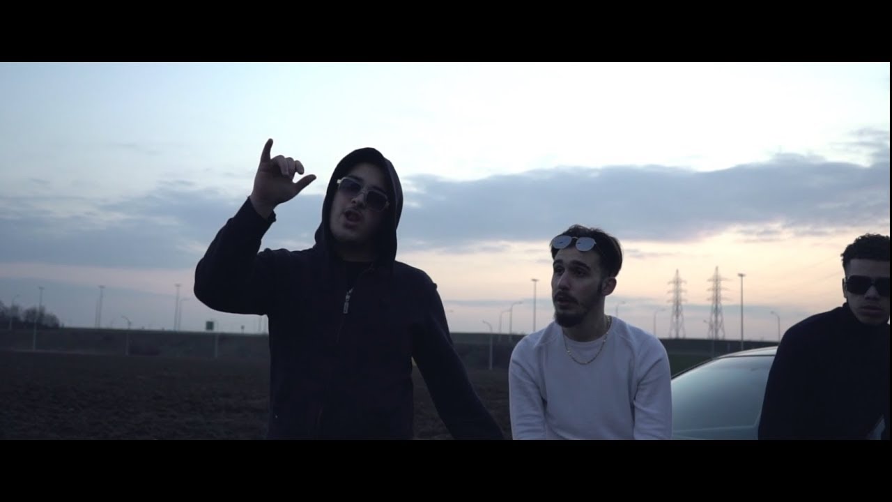 Les Barjos - AK47 (Clip Officiel)