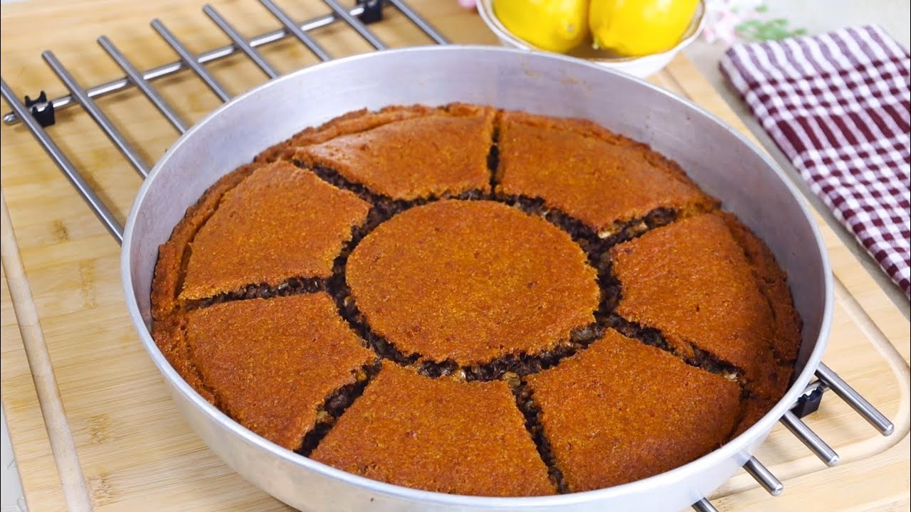 محبوب ترین غذای سنتی ترکی😋🤩 ایچلی کوفته ترکی با بلغور و گوشت چرخ کرده 👌💯 بسیار مقوی و همه پسند