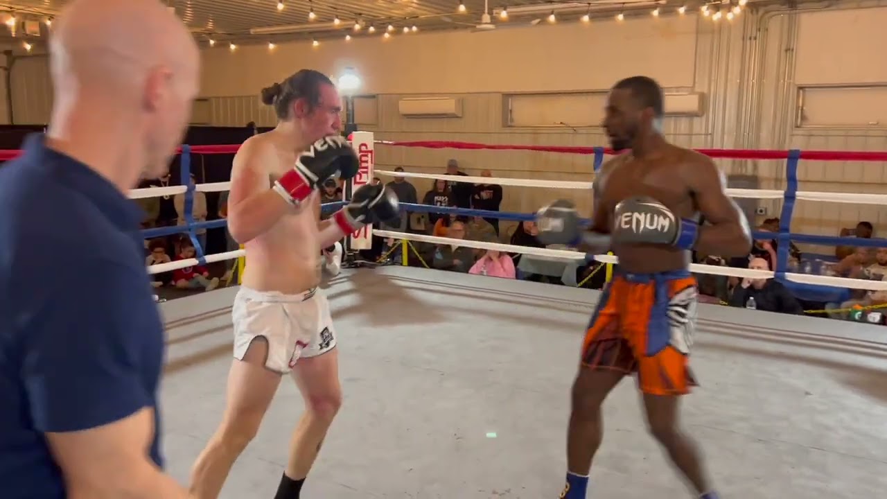 Midwest kickboxing championship #12 155LB bout Joe Wawryzneicki VS Anthony Thomas JR