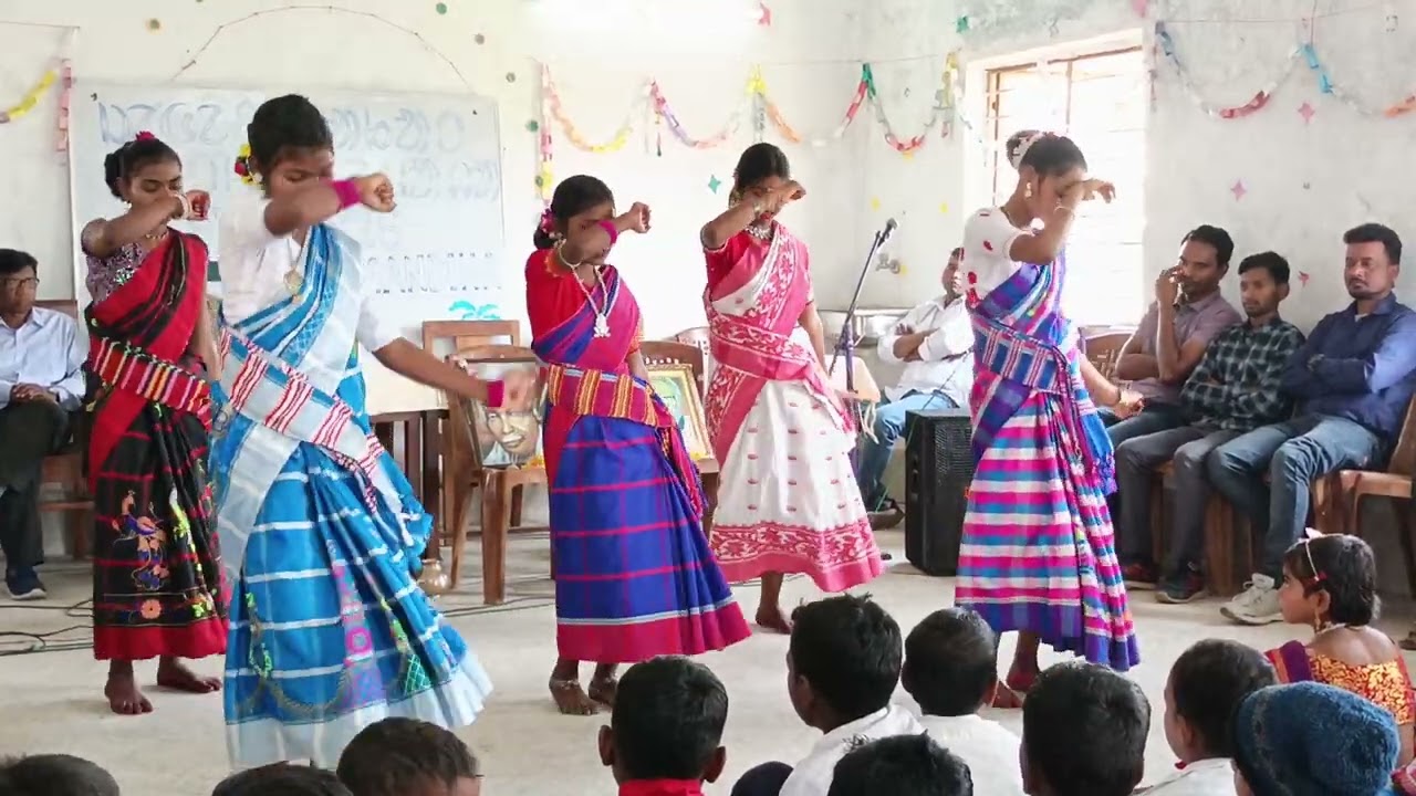 Amha Adibasi Santal Hapan. 