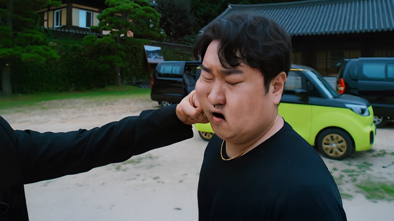神父が武力を用いて、悪人を裁きます 【映画紹介】