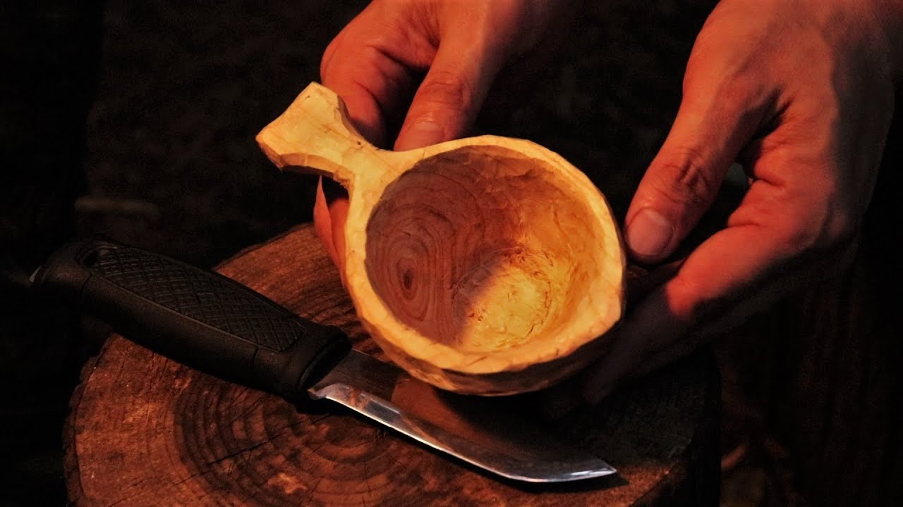 丸太からククサを削りだす。Make KUKSA in the forest 木のマグカップ