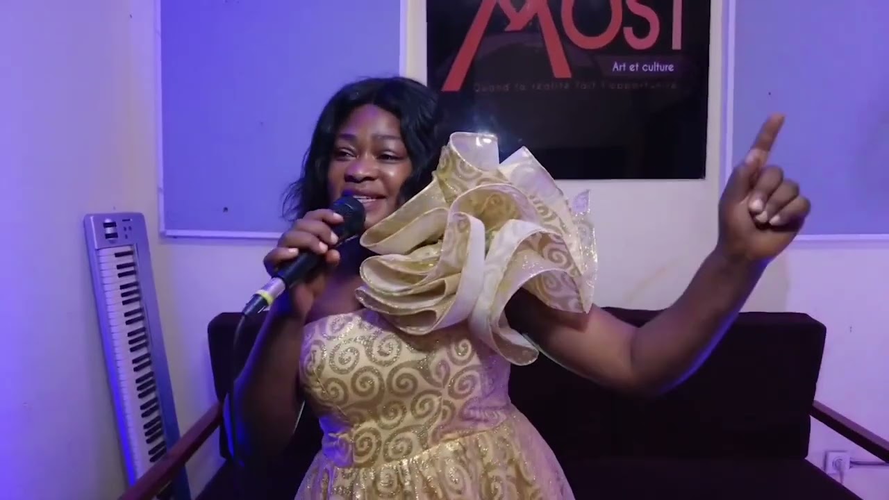 Symphony - Lynn La Star