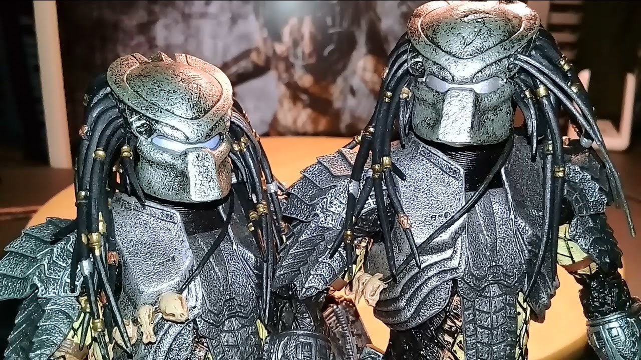 Comparison and Review! 2016 Neca AVP Scar Predator (Masked) Series 15 (Version 1 vs Version 2)!