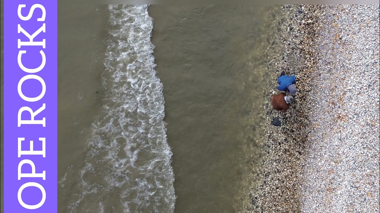 Fall Rockhounding in Wisconsin | Lake Michigan