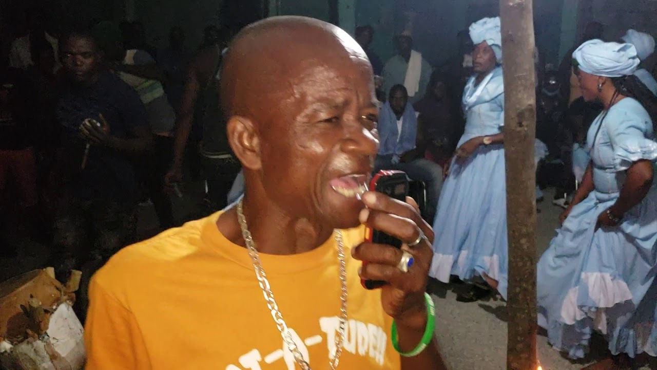 Apre bondye nan ciel oh ma pral sonnen asson Loa yo du groupe kouzen zaka des Gonaives(Jocker méus)