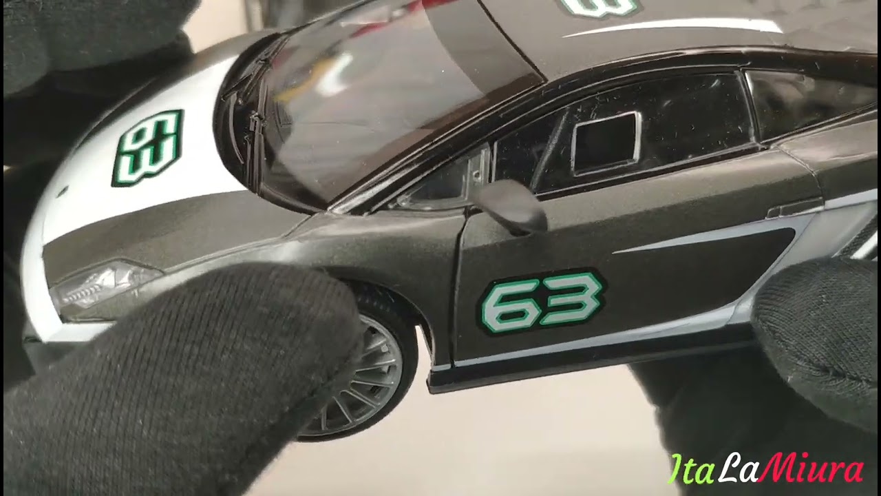 1:24 Motormax Lamborghini Gallardo LP560-4 SUPER TROFEO